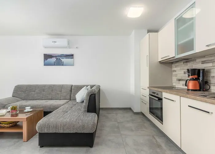 Gostinjska kuća Smilys 3*